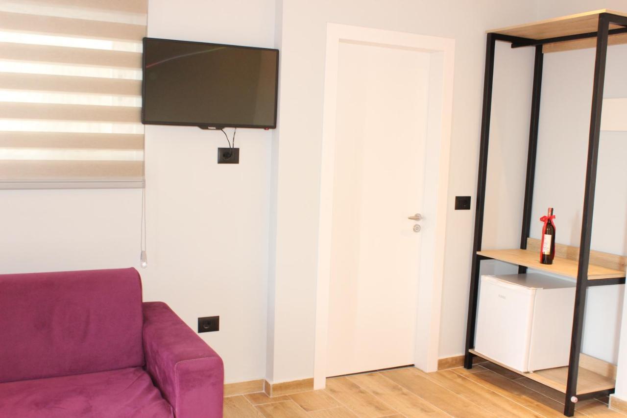 Bebi Hotel And Apartments ساراندا المظهر الخارجي الصورة