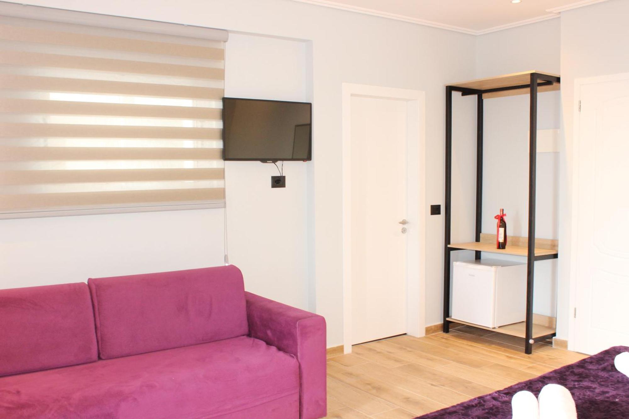 Bebi Hotel And Apartments ساراندا المظهر الخارجي الصورة