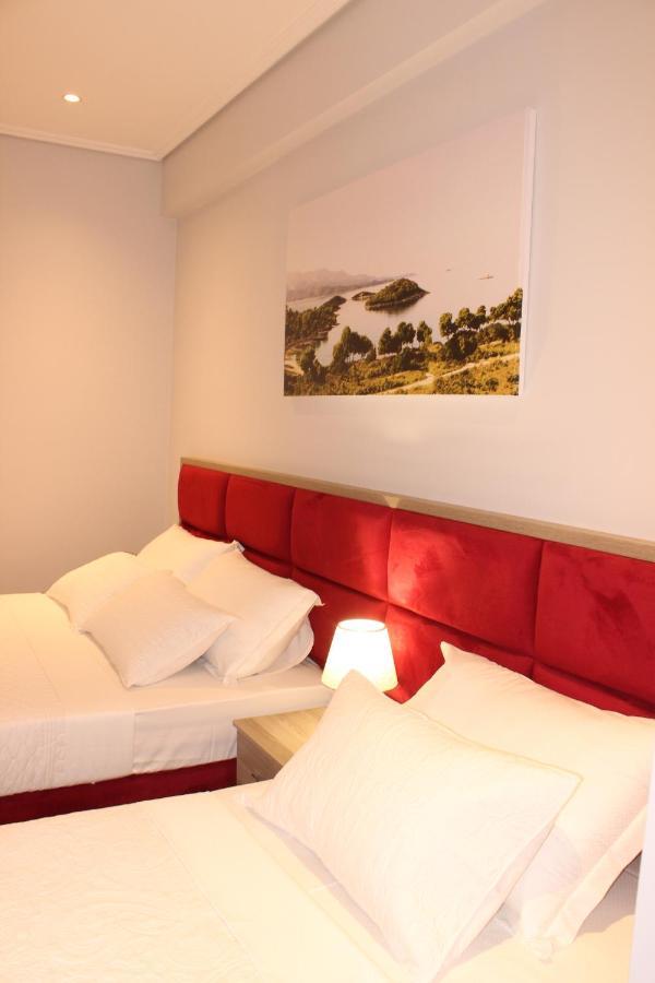 Bebi Hotel And Apartments ساراندا المظهر الخارجي الصورة