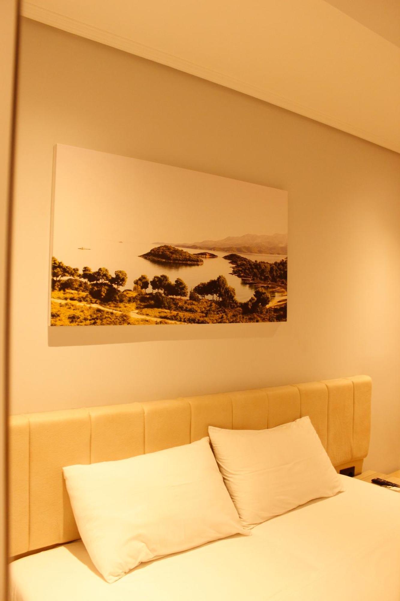 Bebi Hotel And Apartments ساراندا المظهر الخارجي الصورة
