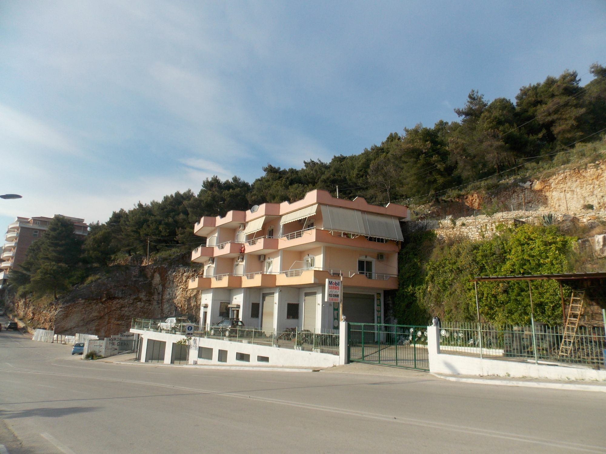 Bebi Hotel And Apartments ساراندا المظهر الخارجي الصورة