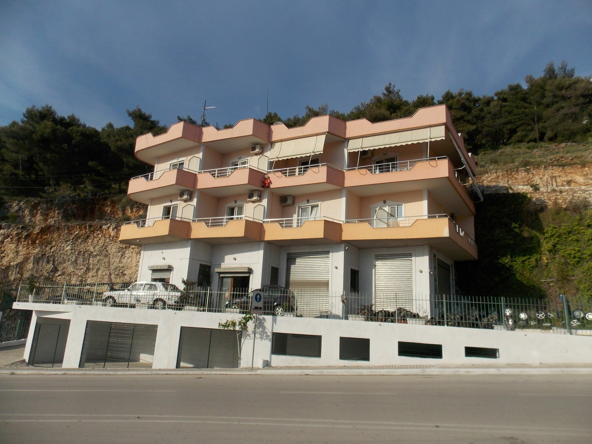 Bebi Hotel And Apartments ساراندا المظهر الخارجي الصورة